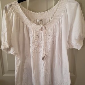 Plus sz 2x Dressbarn Top White
